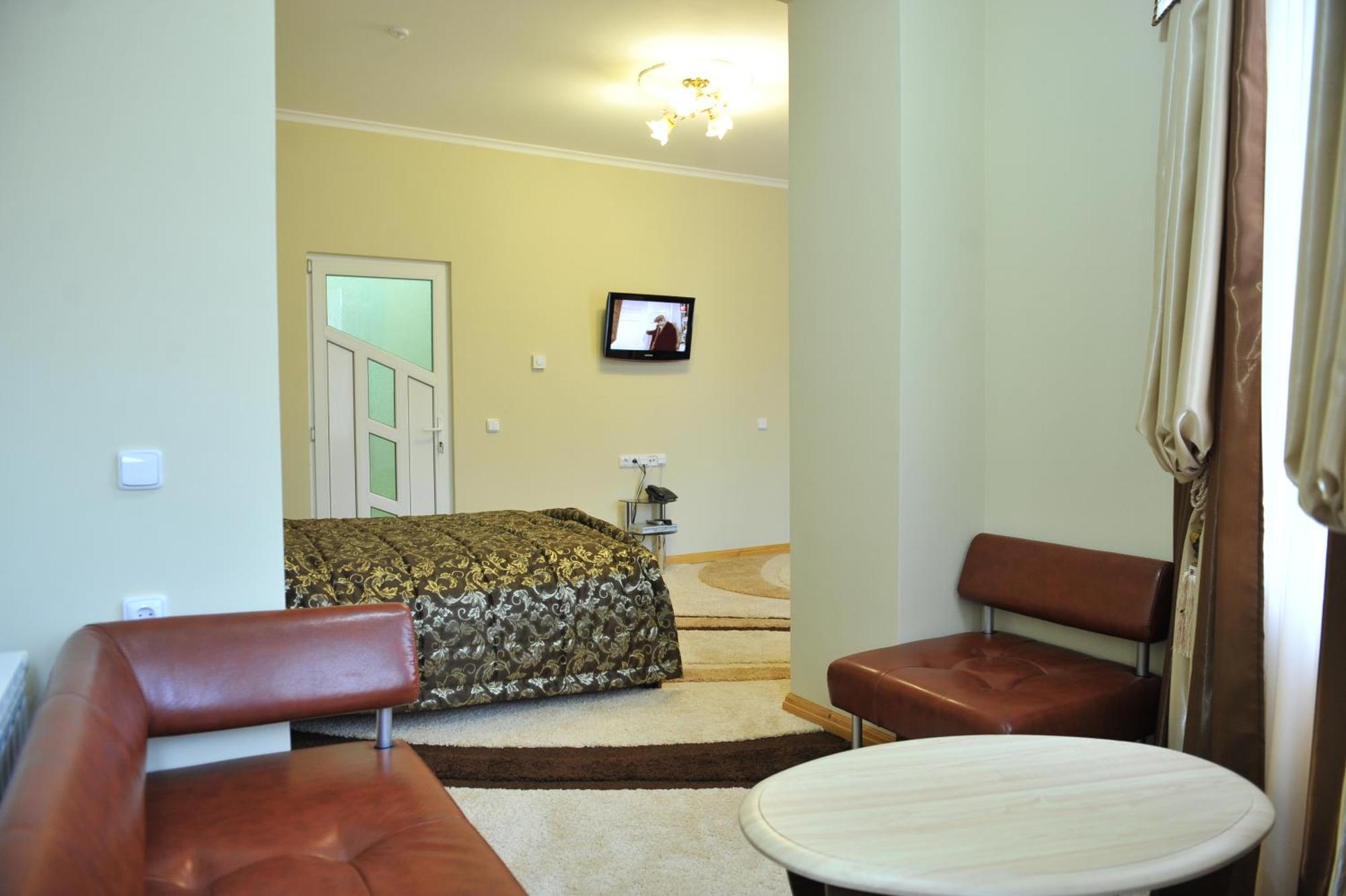 Andinna Hotel TTchernivtsi Extérieur photo