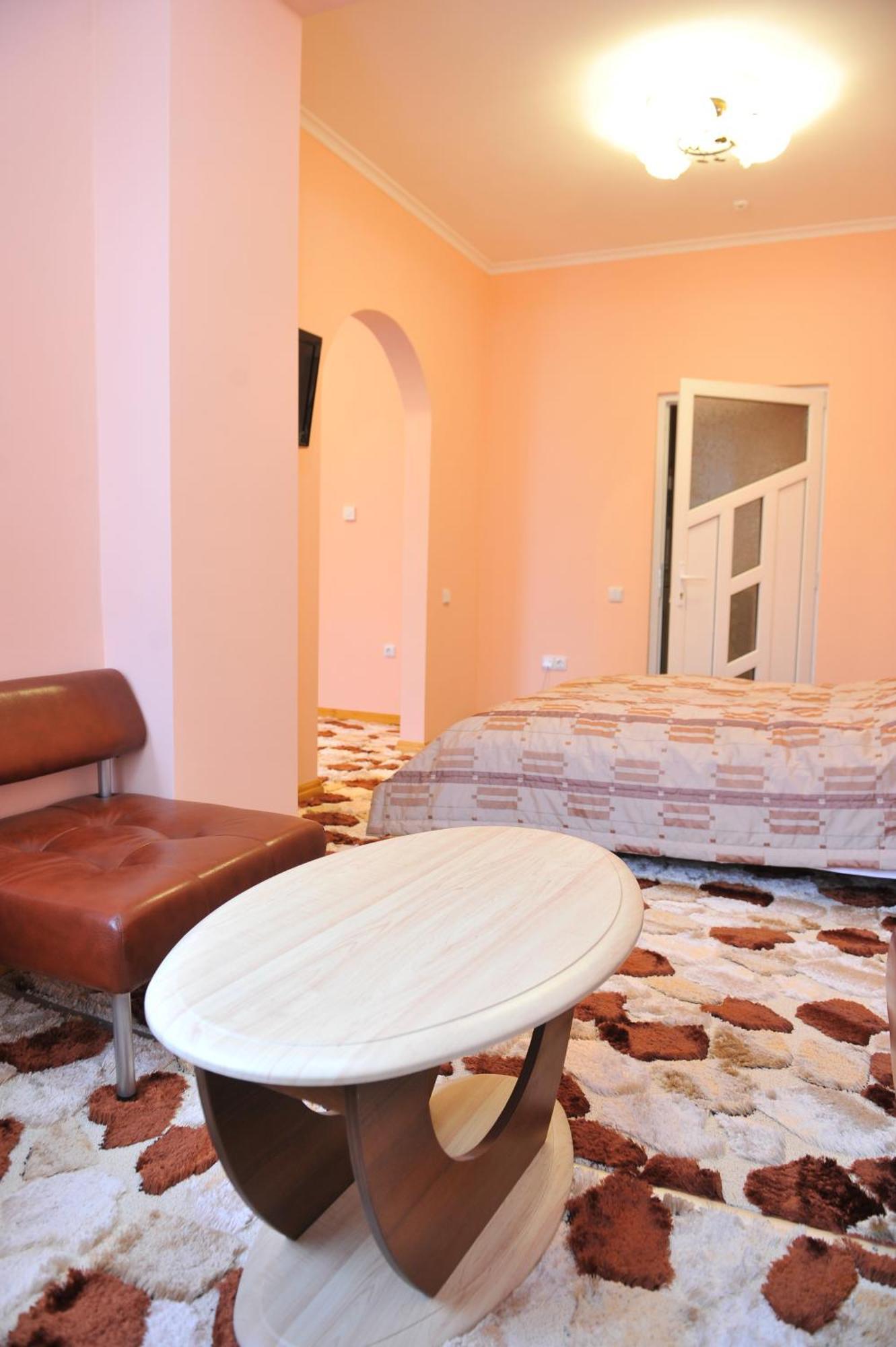Andinna Hotel TTchernivtsi Extérieur photo